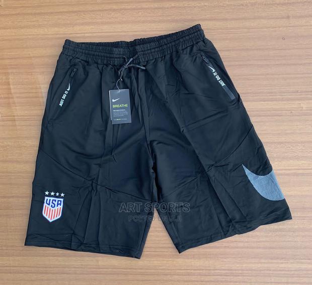 Nike Shorts · Photo 2