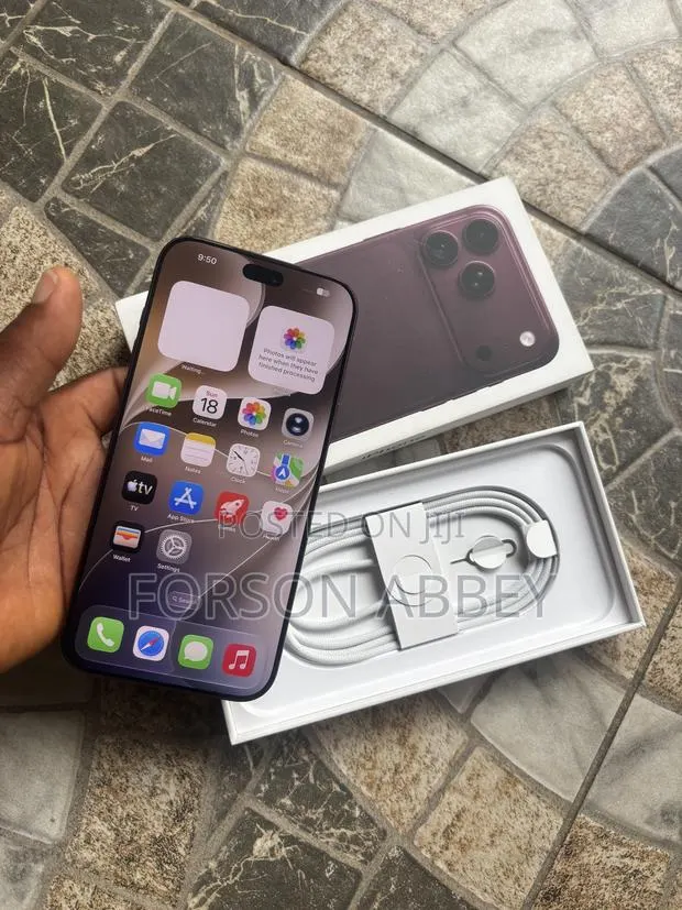 New Apple iPhone 18 Pro Max 512 GB Red · Photo 1