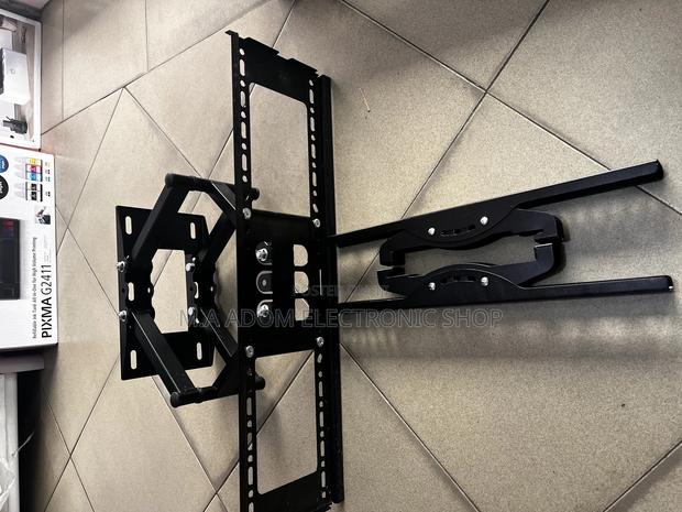 Heavy Duty Movable Full Motion Tv Mount 32”-70” · Photo 1