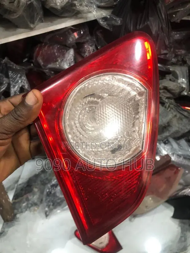 🔥 2009–2011 Toyota Corolla Boot Light (Foreign Used – Premium OEM) · Photo 1