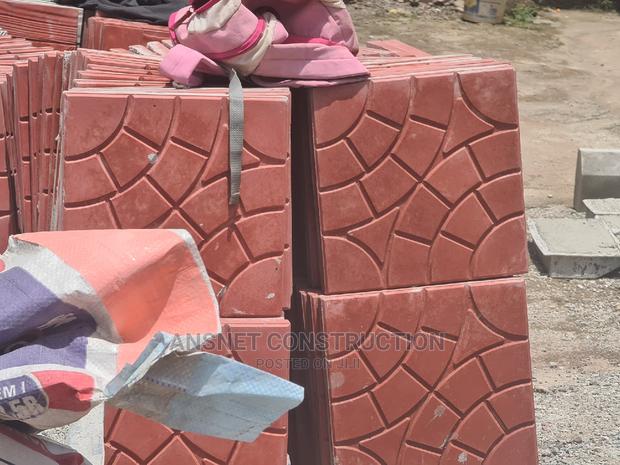 Tiles Cement in Red Design · Photo 1