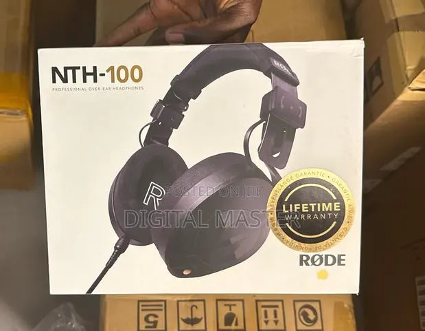 Rode NTH-100 Professional Over-Ear Headphones · Photo 1