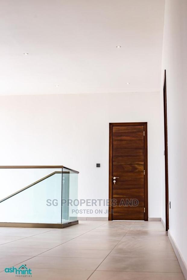 4bdrm Mansion in Community 18 Spintex for Sale · Photo 3
