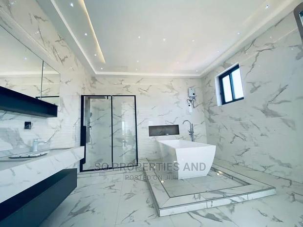 4bdrm Mansion in Community 20, Spintex for Sale · Photo 2