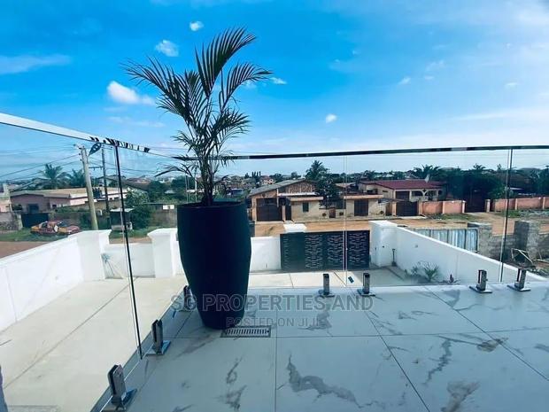 4bdrm Mansion in Community 20, Spintex for Sale · Photo 3