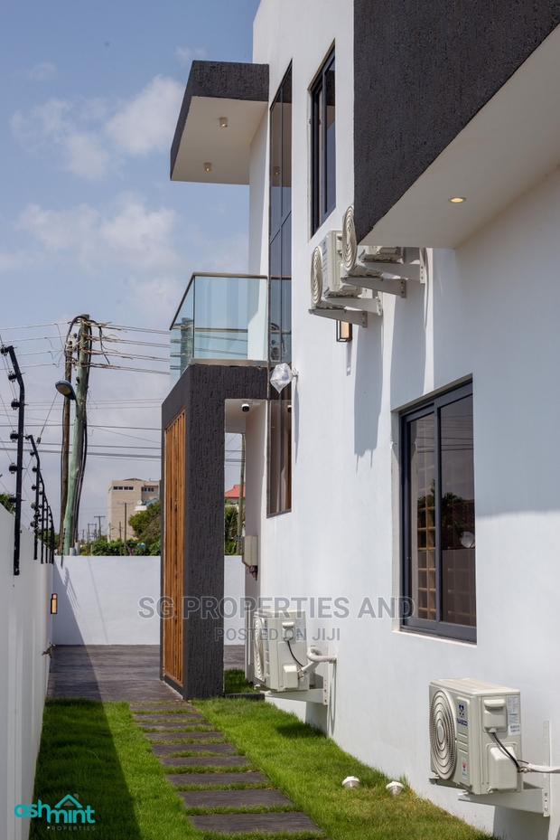 4bdrm Mansion in Community 20, Spintex for Sale · Photo 7