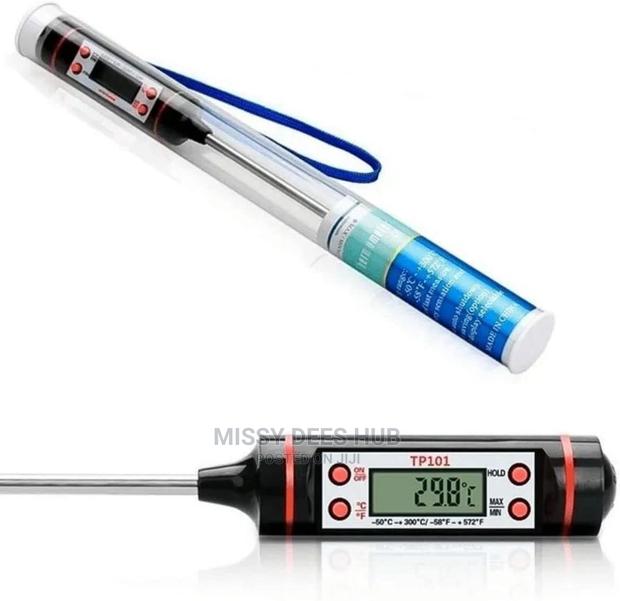 Digital Thermometer · Photo 2