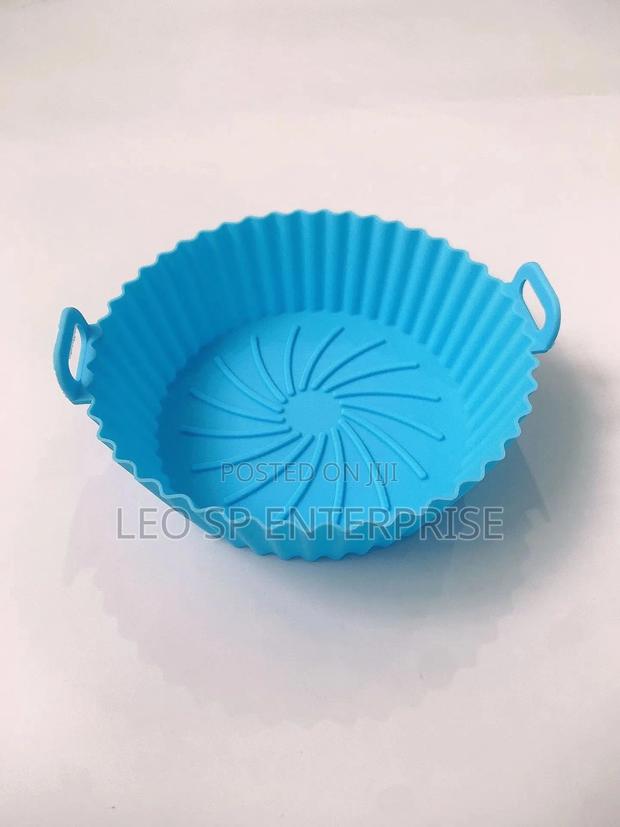 Silicon Reusable Airfryer Liners · Photo 3