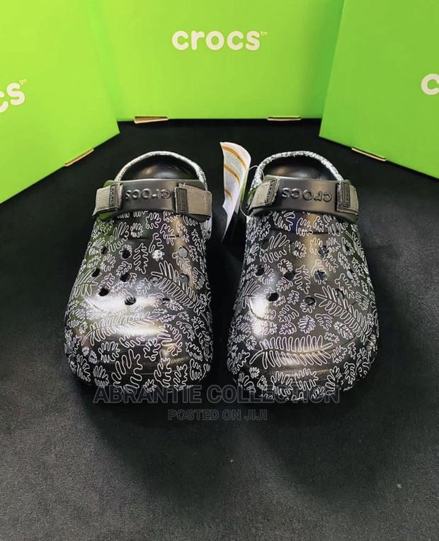 Original Crocs Slides · Photo 2
