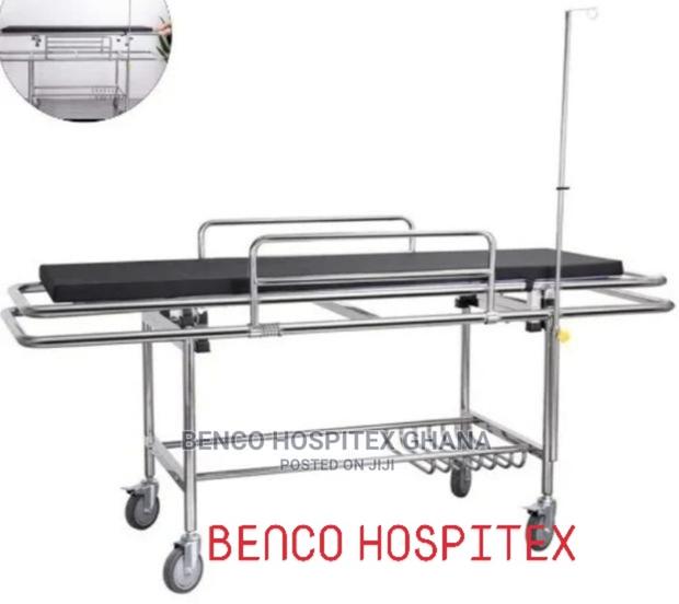 Patient Trolley · Photo 1