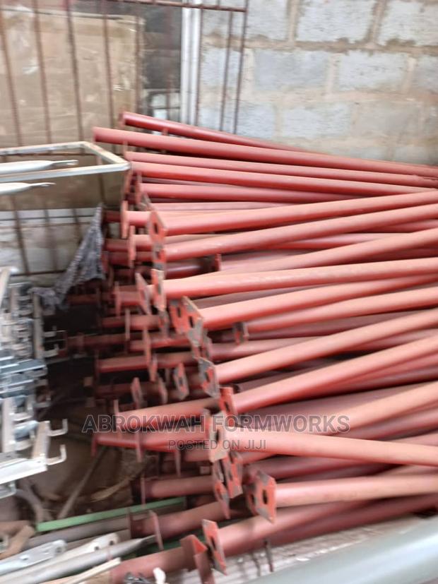 Formworks/Acrojacks/Scaffolds/Metals/Tiles/Paint/Machines · Photo 2