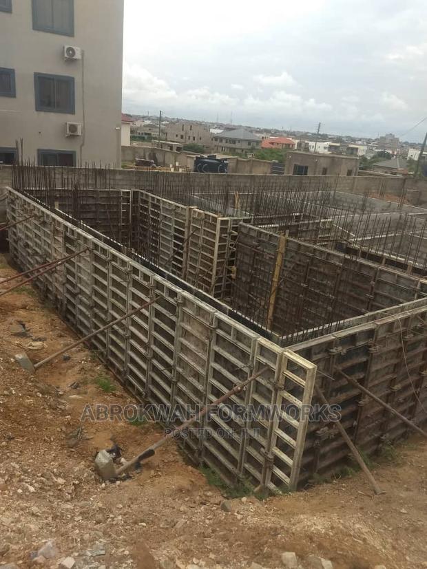 Formworks/Acrojacks/Scaffolds/Metals/Tiles/Paint/Machines · Photo 3