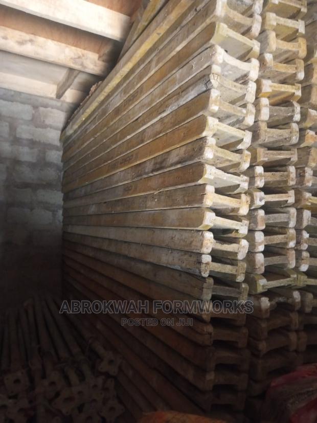 Formworks/Acrojacks/Scaffolds/Metals/Tiles/Paint/Machines · Photo 6