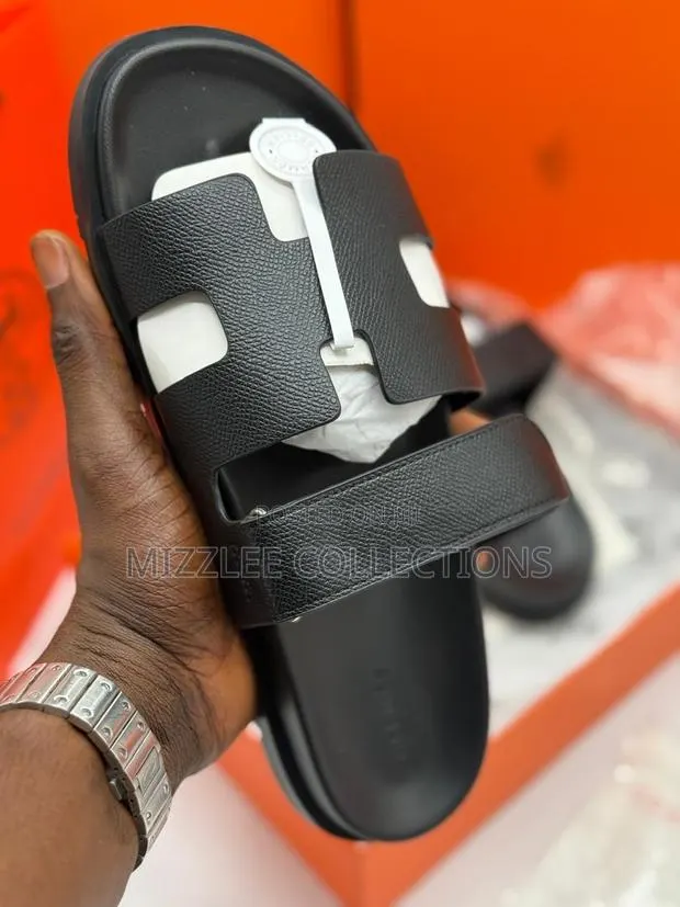Quality Original Hermes Unisex Slippers Available in 36-42 · Photo 1