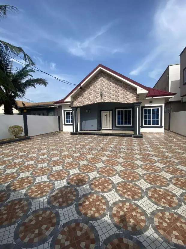 3bdrm House in Suadom Property, Baatsona Total for sale · Photo 1