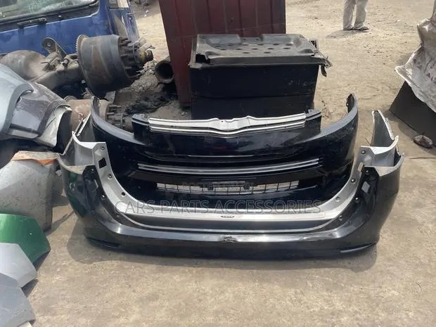 Toyota Voxy 2010 Front and Back Bumper · Photo 1