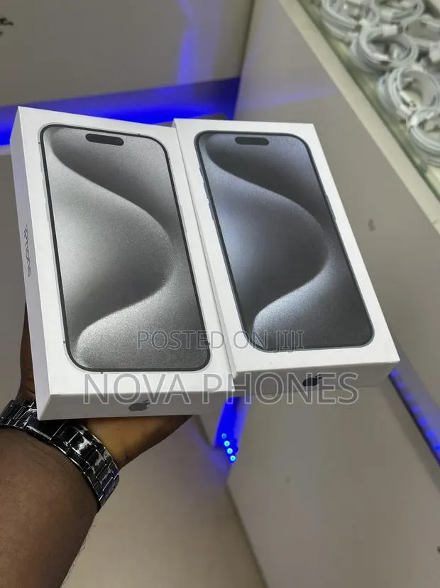 New Apple iPhone 15 Pro Max 256 GB Blue · Photo 1