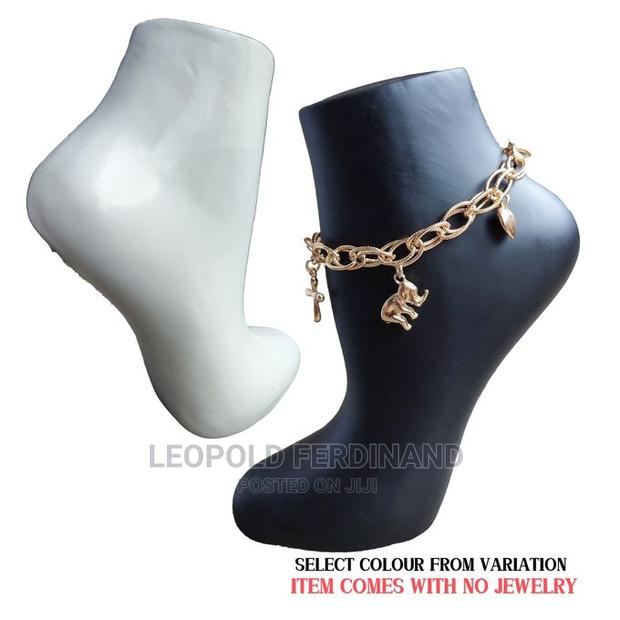 Anklet Display Foot Mannequin · Photo 2