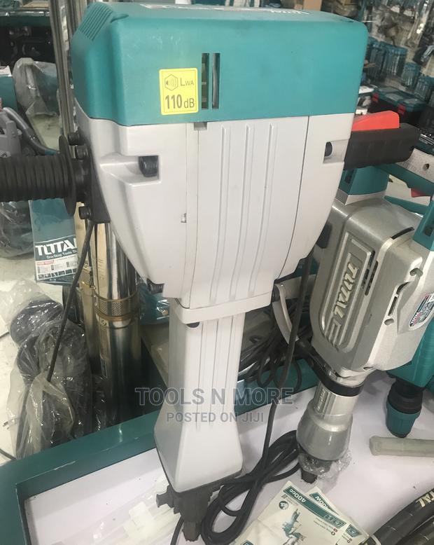 Total Demolition Breaker (2200w) · Photo 2