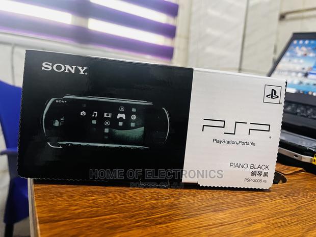 Brand New Sony PSP 1000 Series Portable Game(16 Gigabytes) · Photo 1