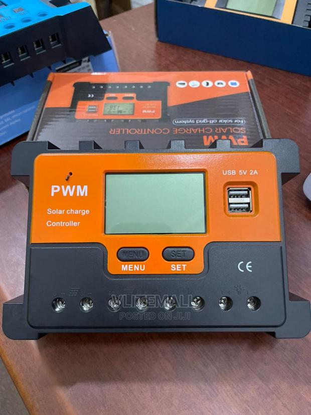 PWM Solar Charge Controller · Photo 1