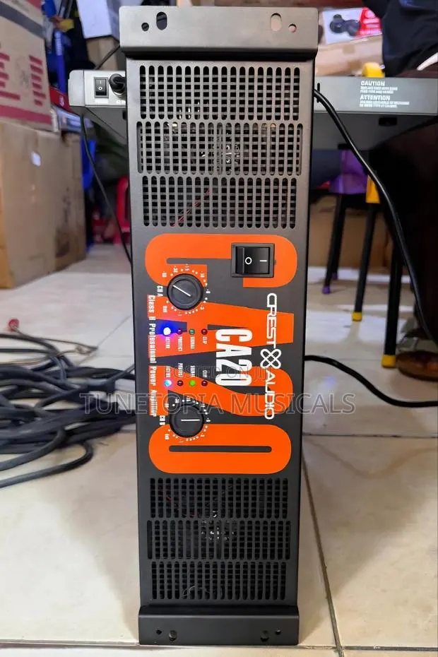 Crest Audio Ca20 Professional Power Amplifier. · Photo 1