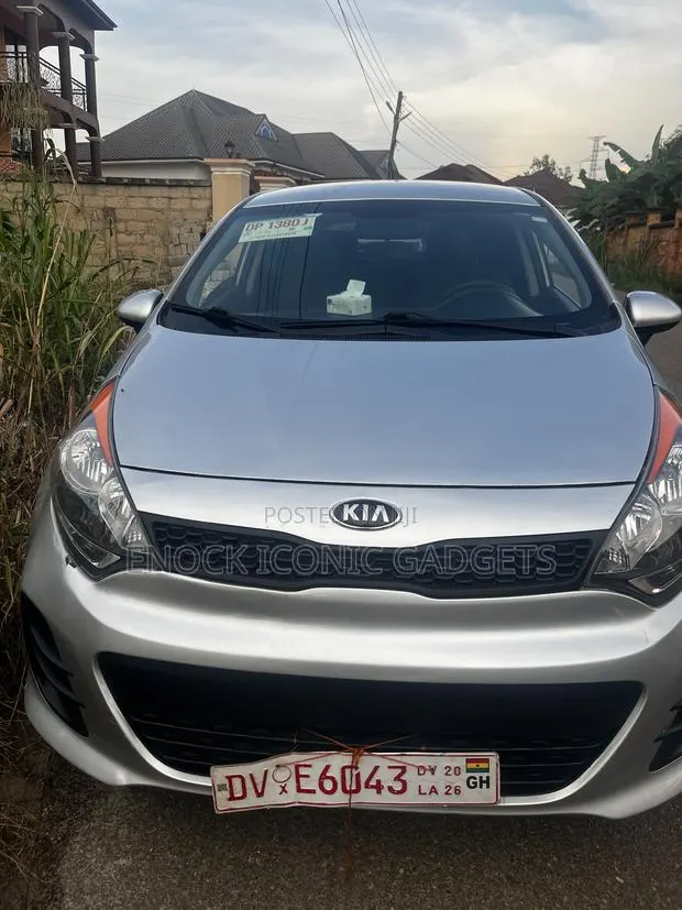 Kia Rio EX 4dr Hatchback (1.6L 4cyl 6A) 2016 Silver · Photo 1