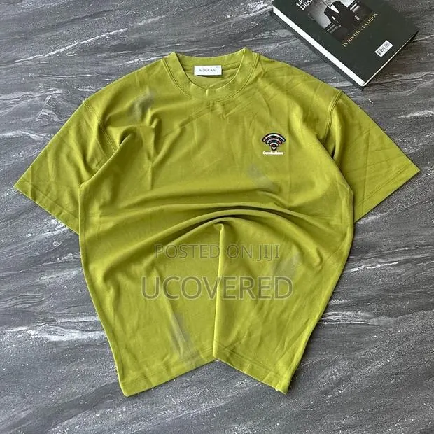 High Quality Graphic Solid T-shirts · Photo 1