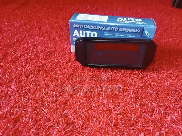 Auto Darkening Welding Glasses (Anti-Dazzling Auto Dimming) · Photo 1