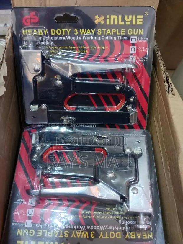 Staple Gun With Pins · Photo 1