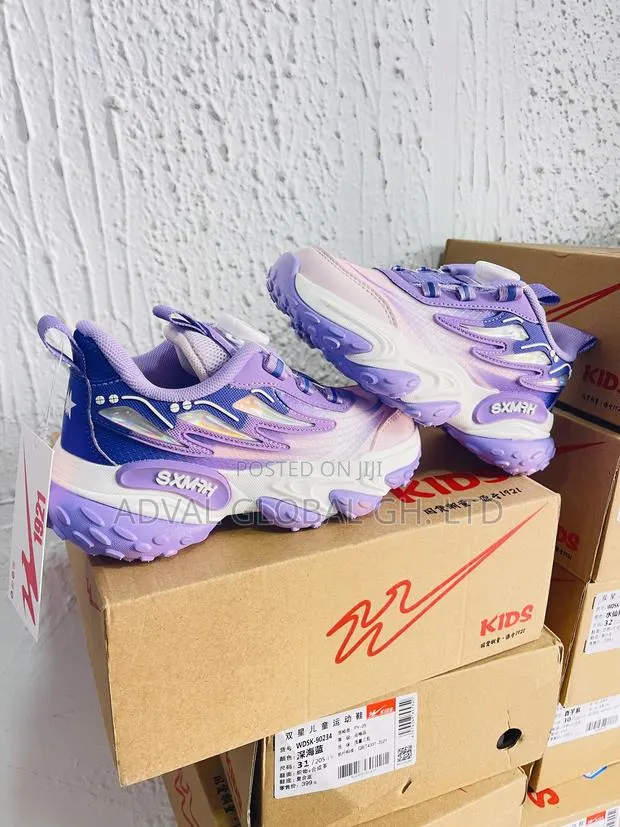 Kids Footwear · Photo 4