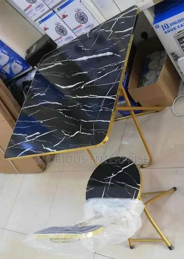 Table and Chair · Photo 1