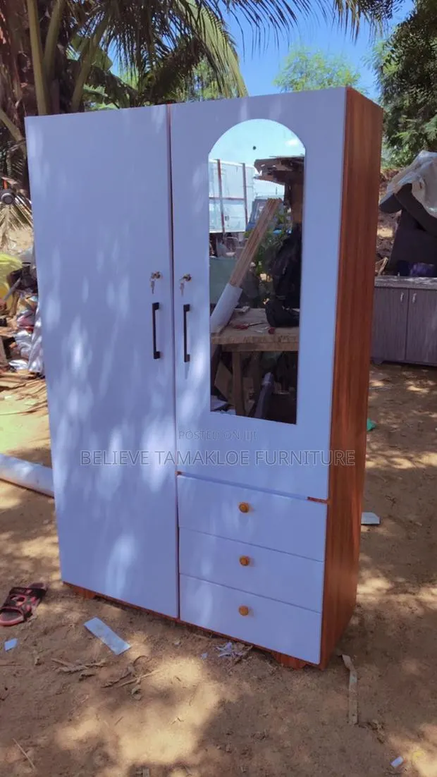 Unique Two in One Wardrobe Available in Different Colors · Photo 1
