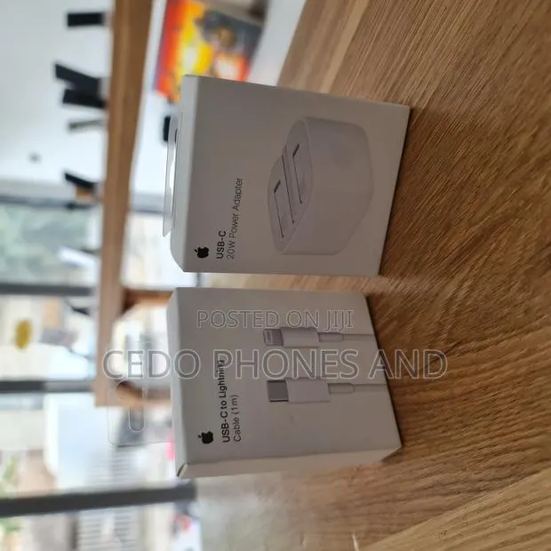 Apple Type C Charger · Photo 1