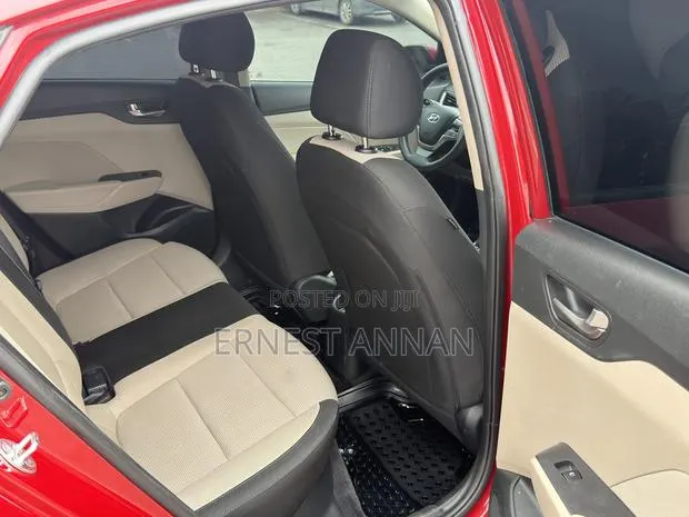Hyundai Accent SE 2022 Red · Photo 1