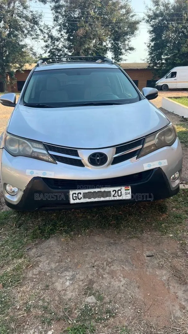 Toyota RAV4 XLE 4dr SUV AWD (2.5L 4cyl 6A) 2015 Silver