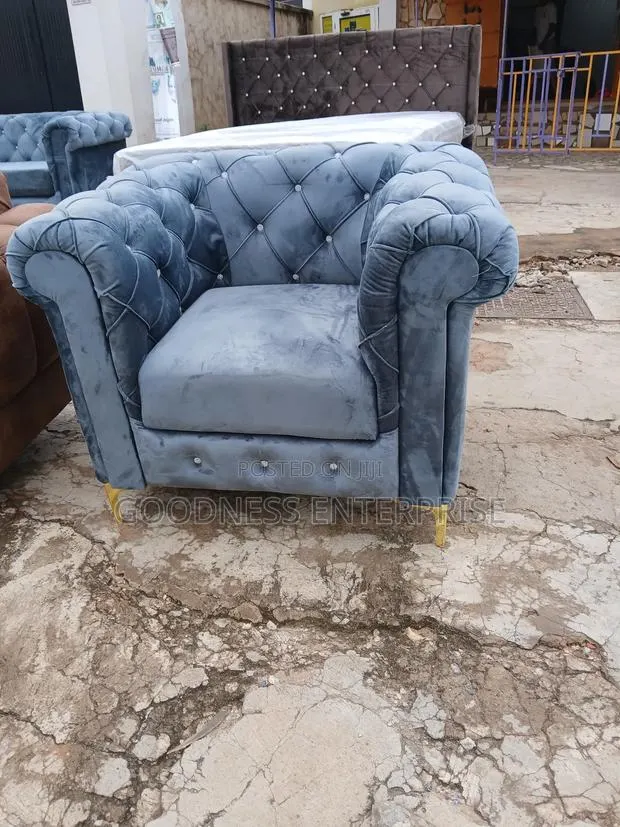 Single Sofa · Photo 1