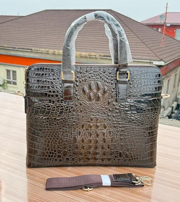 Luxury Croc-Embossed Executive Leather Briefcase for Men · Photo 1