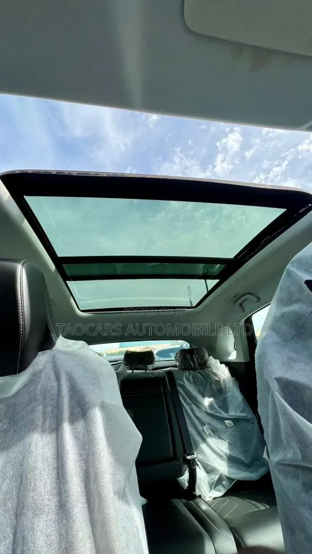 New Changan UNI-K 2.0 Petrol AWD 2025 Gray · Photo 1