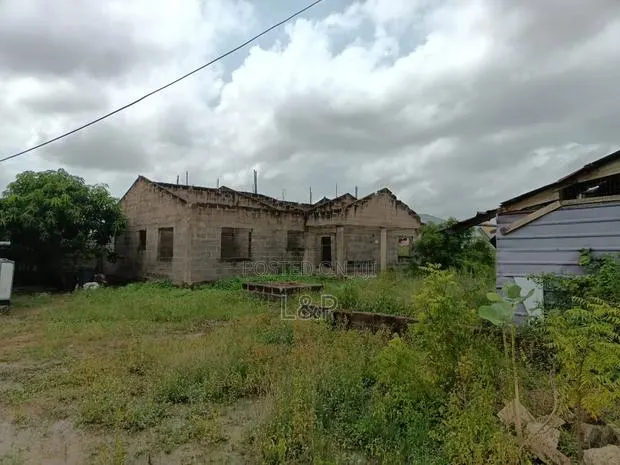 4bdrm House in L&P, Community 25 for sale · Photo 1