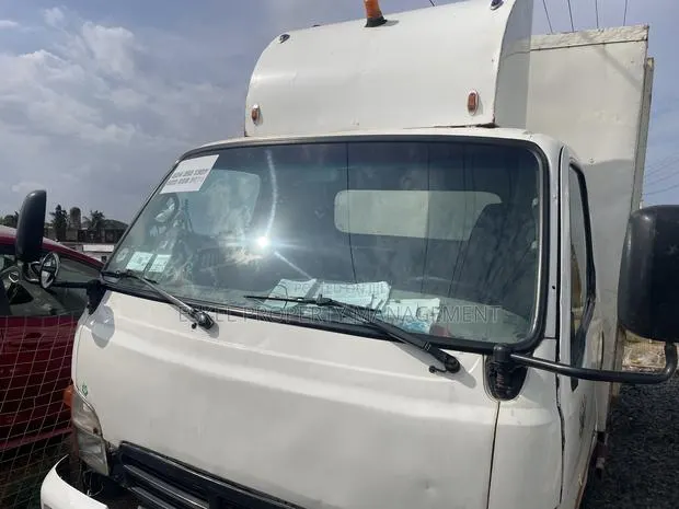 Rent a Van for Logistics · Photo 1