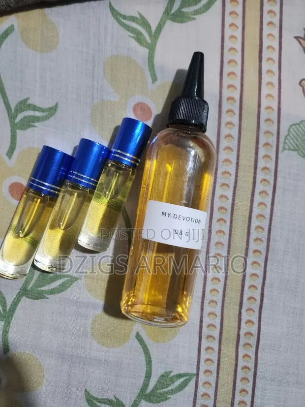 Undiluted Perfume Oils · Photo 1