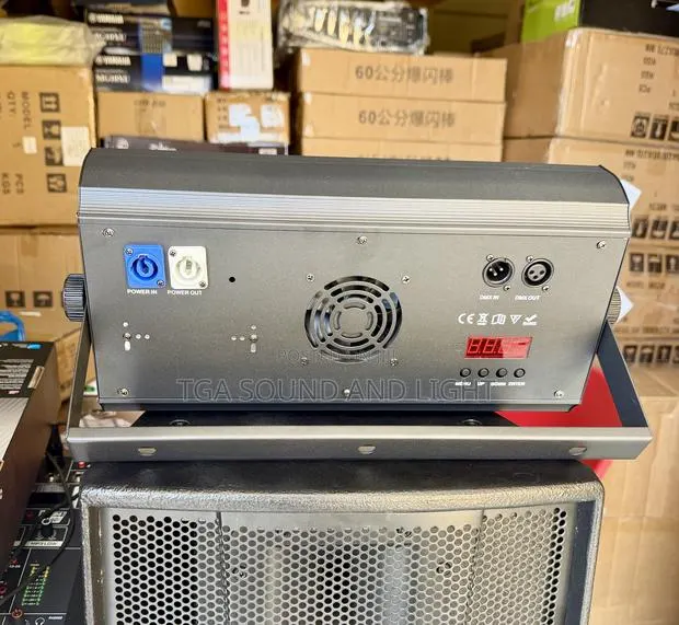 RGBW 8+8 Led Strobe Light · Photo 3