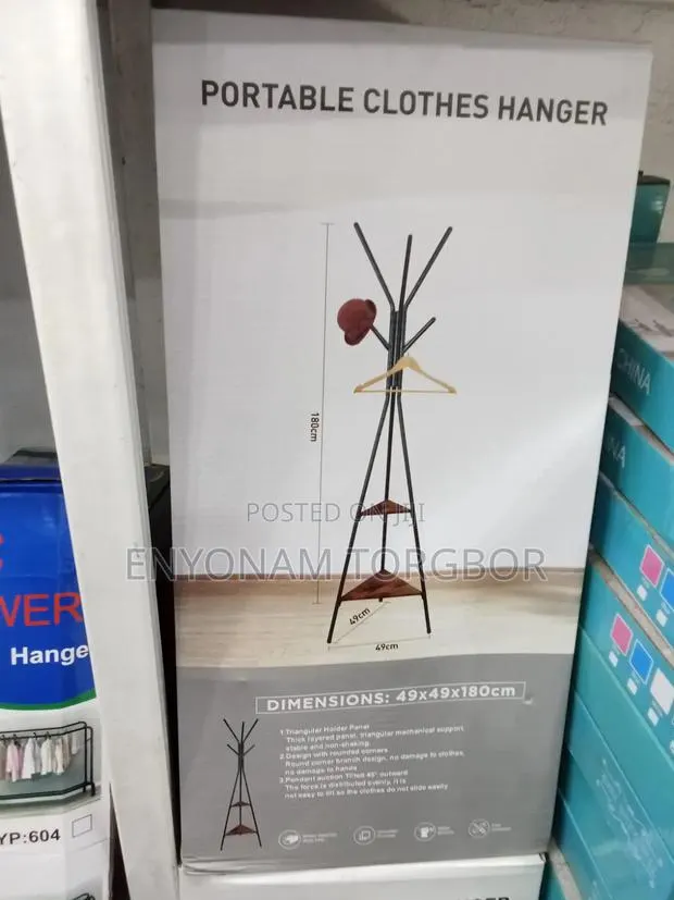 Portable Clothes Hanger · Photo 1