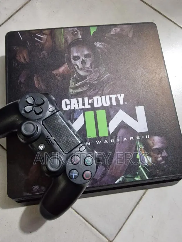 Ps4 Slim With Five Jailbreak Games · Photo 1
