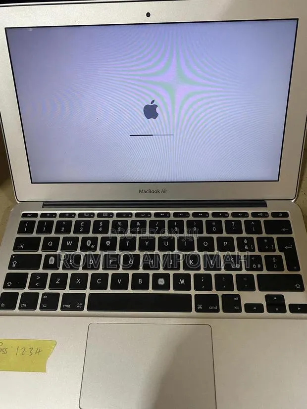 Laptop Apple MacBook Air 4GB Intel Core i5 SSD 128GB · Photo 1