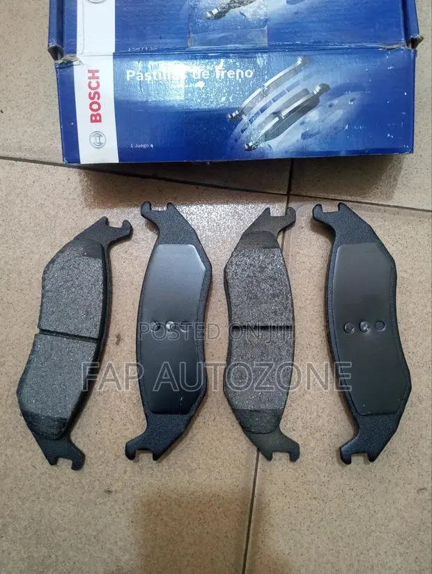 Superior Ceramic Bosch RAM 1500, Durango Brake Pads From the USA · Photo 1