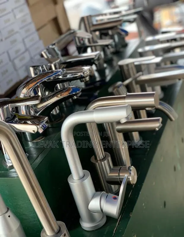 Chrome Basin Tap - Sink Tap Hot and Cold Faucet · Photo 1