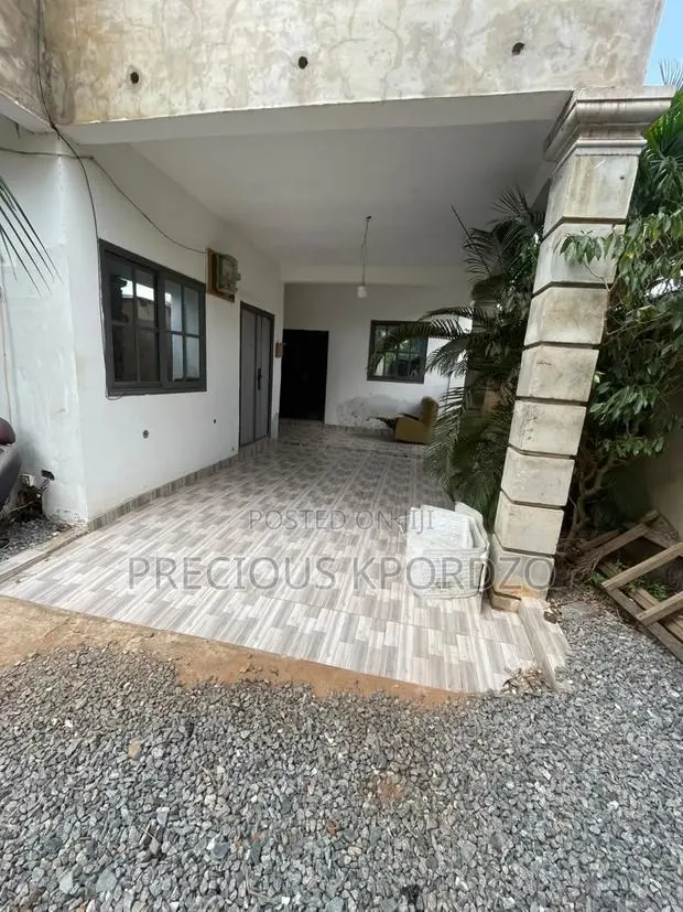 1bdrm Room & Parlour in Forster Home Last, Frafraha for rent · Photo 1