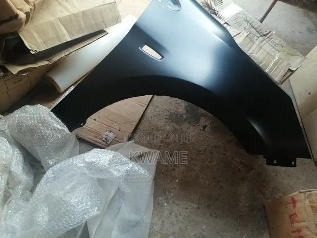 Fender Mitsubishi Mirage 2014-2019 · Photo 1